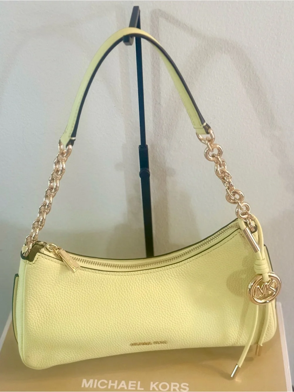 Michael Kors Nolita Medium  Pebbled Leather Chain Pochette - Lemon 🍋
